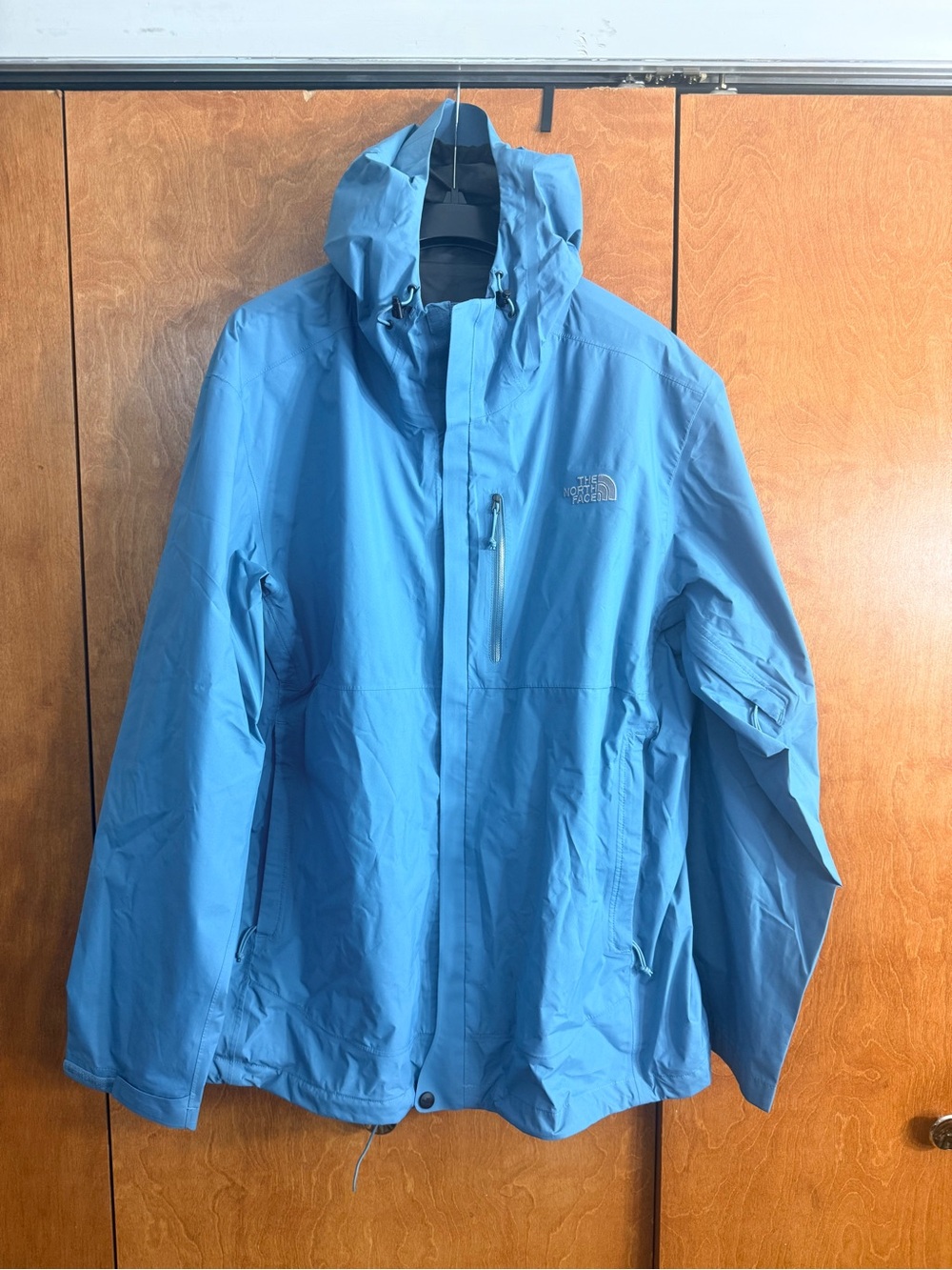 The North Face Men’s Sky Blue Hooded Rain Jacket